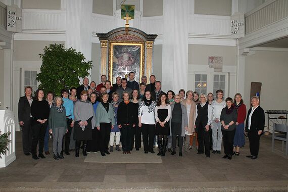 Mit dem Brelinger Kirchenchor ist Chorleiterin Sabine Kleinau-Michaelis schon bei vielen Auftritten im In- und Ausland unterwegs gewesen. Foto: Friedrich Bernstorf
