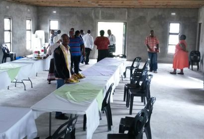 Fertiggestellt mit der Engelbosteler Weihnachtskollekte: Eine kleine Kirche in Südafrika hat nun Dach, Fenster und Türen.