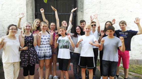 Gut drauf und gespannt auf den neuen Kurs: Trainees und Teamer aus der Region Langenhagen. Foto: Isabelle Watral