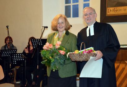 Gemeinsam führten sie ein Pfarrhaus, in dem die Menschen aus der Gemeinde willkommen waren: Juliane und Volkmar Biesalski. Foto: Andrea Hesse