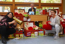 Alexandra Grabner (von links), Jerome Braun (per Video), Lars Arneke und Kathrin Linde stellen die „Starke Kinder Kiste!“ vor. Foto: Andrea Hesse