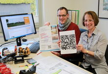 Angelika Graf und Lars Arneke haben mit der neuen Möglichkeit zur Online-Anmeldung gute Erfahrungen gemacht. Foto: Fabian Gartmann