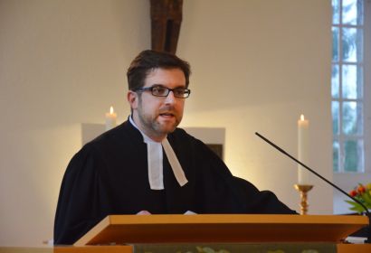 „Es tut gut, sich unterbrechen, sich berühren zu lassen“: Thorsten Buck predigte zu Marta und ihrer Schwester Maria. Foto: Andrea Hesse