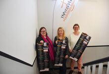 Jugendpastorin Reni Kruckemeyer-Zettel (von links), Dagmar Stoeber und Anna Thumser laden zu vielen Veranstaltungen zum Jahresthema „woher und wohin? #weiterdenken“ ein. Foto: Andrea Hesse