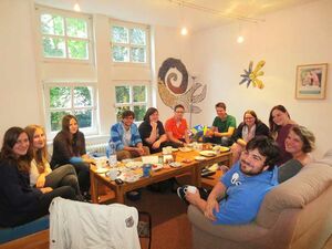 Beim Kennenlernabend in Burgwedel verabredeten Jugendliche aus allen Regionen des Kirchenkreises gemeinsame Aktivitäten. Foto: Maren Konradt