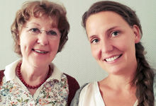 Monika v. Moller (links) und Kathrin Linde setzen sich mit dem Verhältnis von Müttern und Großmüttern auseinander.
