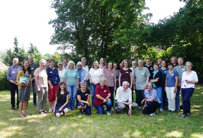 Als Schöpfungsbotschafter*innen wollen sie dazu beitragen, Natur- und Artenschutzprojekte in ihren Kirchengemeinden zu verstetigen. Foto: Corinna Zwick