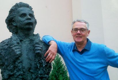 Beim Benefizkonzert für den Ambulanten Hospizdienst schlüpft Franz Rainer Enste in die Rolle des Komponisten Edvard Grieg.