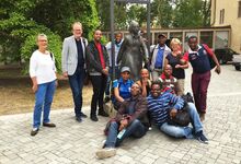 Die Odis mit ihren Begleiterinnen und Begleitern vor dem Lutherhaus in Wittenberg.