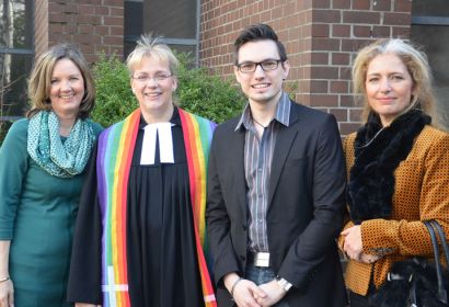 Gemeinsam mit Martina Strehler (links) und Dr. Susann Popella führte Pastorin Birgit Birth Philipp Wüpperling in sein Amt als Leiter der Kindertagesstätte „Die Arche“ ein. Foto: A. Hesse