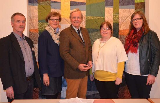 Kirchenkreistagsvorstand (von links): Pastor Michael Brodermanns, Frauke Kiel, der Vorsitzende Friedrich Engeling, Susann Lichterfeld und und Miriam Ristau. Foto: A. Hesse