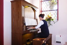 Die Orgel in der Bissendorfer Friedhofskapelle ist ein Geschenk der Anja Fichte Stiftung. Foto: Jansen