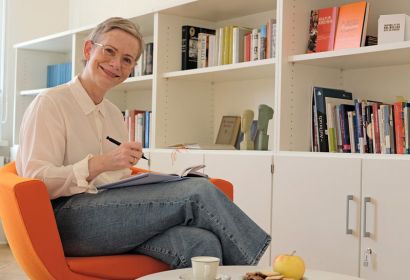 „In dem Buch sind wunderbare Impulse“: Landessuperintendentin Dr. Petra Bahr. Foto: Fabian Gartmann