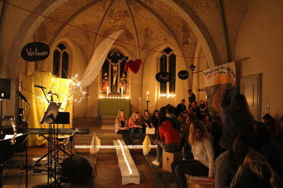Eine ganz besondere Atmosphäre herrscht während der Frühgebete in St. Petri. Foto: Clara Philippi