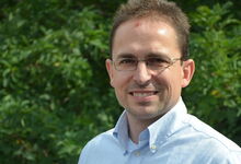 Bernd Buchholz leitet die Trauergruppe in Langenhagen. Foto: Andrea Hesse