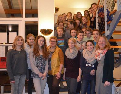 Die Trainee-Gruppe mit Diakoninnen und Teamerinnen im Bissendorfer Gemeindehaus. Foto: Andrea Hesse