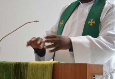 Reverend Gerson Molete predigte in St. Paulus. © Hesse