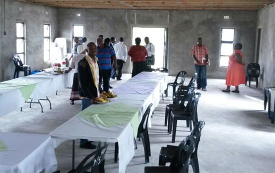 Fertiggestellt mit der Engelbosteler Weihnachtskollekte: Eine kleine Kirche in Südafrika hat nun Dach, Fenster und Türen.
