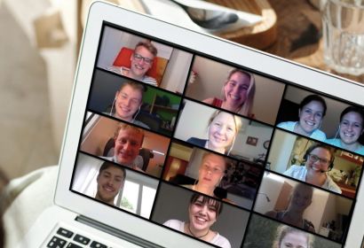 Das Juleica-Team ist gespannt auf das neue Format – und macht sich dafür mit professioneller Unterstützung fit.