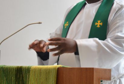 Reverend Molete, hier während einer Predigt in der St.-Paulus-Kirche. Foto: Andrea Hesse