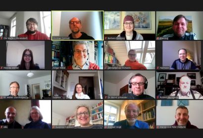 Eine gelungene Premiere: Kirchenmusiker*innen aus Gemeinden und Kirchenkreis kamen erstmals per Videokonferenz zusammen. Screenshot: Christian Conradi