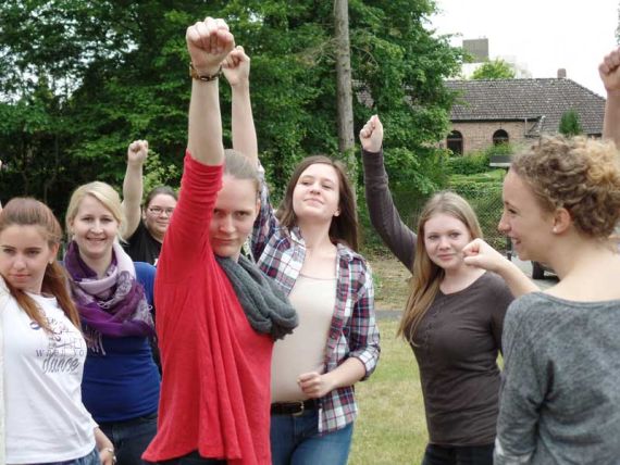 Heldinnen des Alltags: Bei einer Gruppenaktivität …