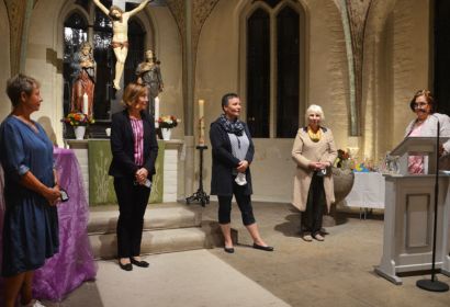 Ein großer Dank von Koordinatorin Ute Rodehorst (rechts) ging an Bärbel Wille (von links), Erdmute Schodder, Michaela Bartels und Christiane Burger, die sich aus der Begleitungsarbeit zurückziehen. Foto: Andrea Hesse