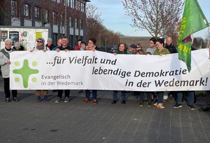 Unter dem Label „Evangelisch in der Wedemark“ zeigen Wedemärker Kirchengemeinden Haltung. Foto: Andrea Hesse