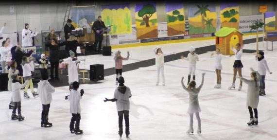 Seit Wochen schon trainieren die Kinder und Jugendlichen der Elia-Gemeinde für das Eismusical am Heiligabend.