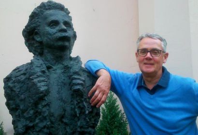 Franz Rainer Enste, Antisemitismusbeauftragter der niedersächsischen Landesregierung, stellt den Komponisten Edvard Grieg vor.