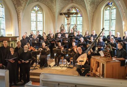 Kantorei und Solisten entführten ihr Publikum in die Zeit des Frühbarock. Foto: Matthias Bode
