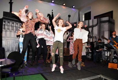 Ein außergewöhnliches Projekt bringen Jugendliche in der St.-Michaelis-Kirche auf die Bühne.