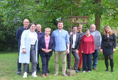 Pastor*innen und ehrenamtliche Kirchenvorsteher*innen in der Wedemark freuen sich darauf, die Zusammenarbeit zu gestalten. Foto: Andrea Hesse