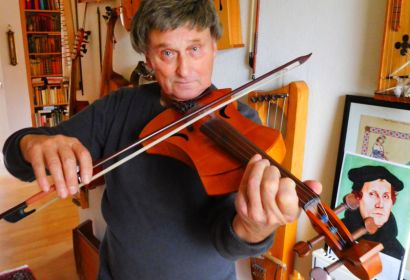 Dieter Klaus Peise musiziert mit seinem Ensemble in St. Paulus.