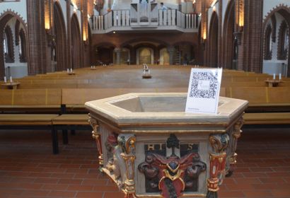 Mithilfe des neuen QR-Codes gelangen Interessierte schnell zu weiterführenden Informationen. Foto: Andrea Hesse