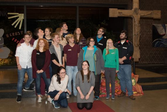 Die Gründungsmitglieder und Delegierten des Kirchenkreis-Jugendkonvents. Foto: Tim Kleinwächter