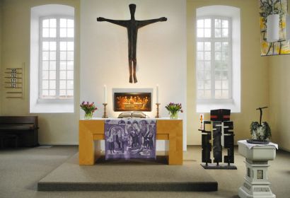In der Bissendorfer St.-Michaelis-Kirche wird Ute Alfeis in ihr Amt eingeführt.