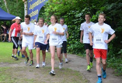 Mit Freude dabei: die Evangelische Jugend in St. Petri beim Stiftungslauf 2014. Foto: Andrea Hesse
