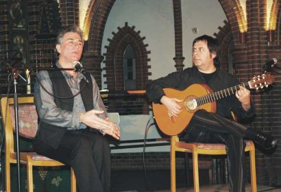 Meister in ihrem Fach: José Parrondo (links) und Antonio Andrade, hier bei einem Konzert in der Langenhagener Elisabethkirche. Foto: J. Adamson